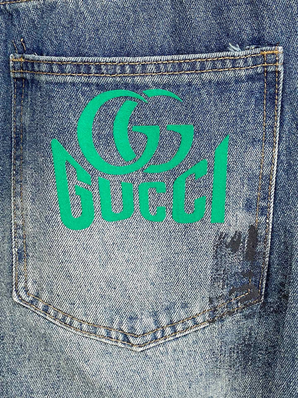 GUCCI 古奇男士時尚潮流大褲腳牛仔褲，官方宣傳冊海報穿搭！