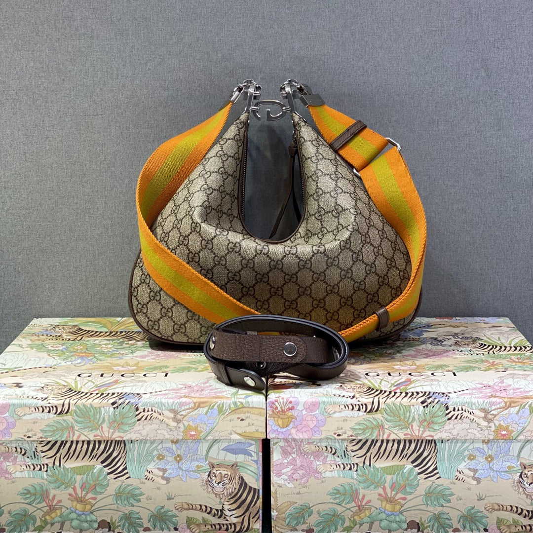 ▪大貨實拍𝗚𝘂𝗰𝗰𝗶 𝗔𝘁𝘁𝗮𝗰𝗵𝗲新品系列型號：702823 尺寸：35*32*6cm#15976