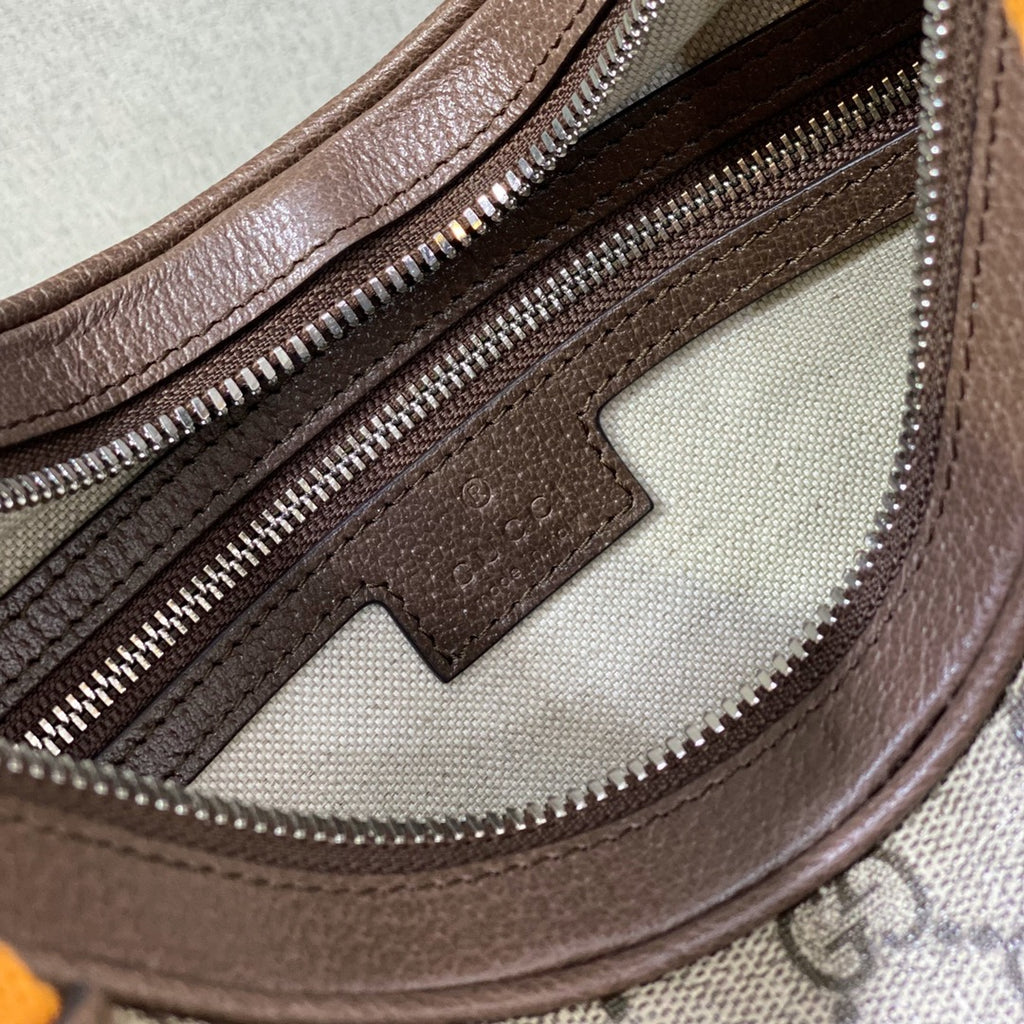 ▪大貨實拍𝗚𝘂𝗰𝗰𝗶 𝗔𝘁𝘁𝗮𝗰𝗵𝗲新品系列型號：702823 尺寸：35*32*6cm#15976