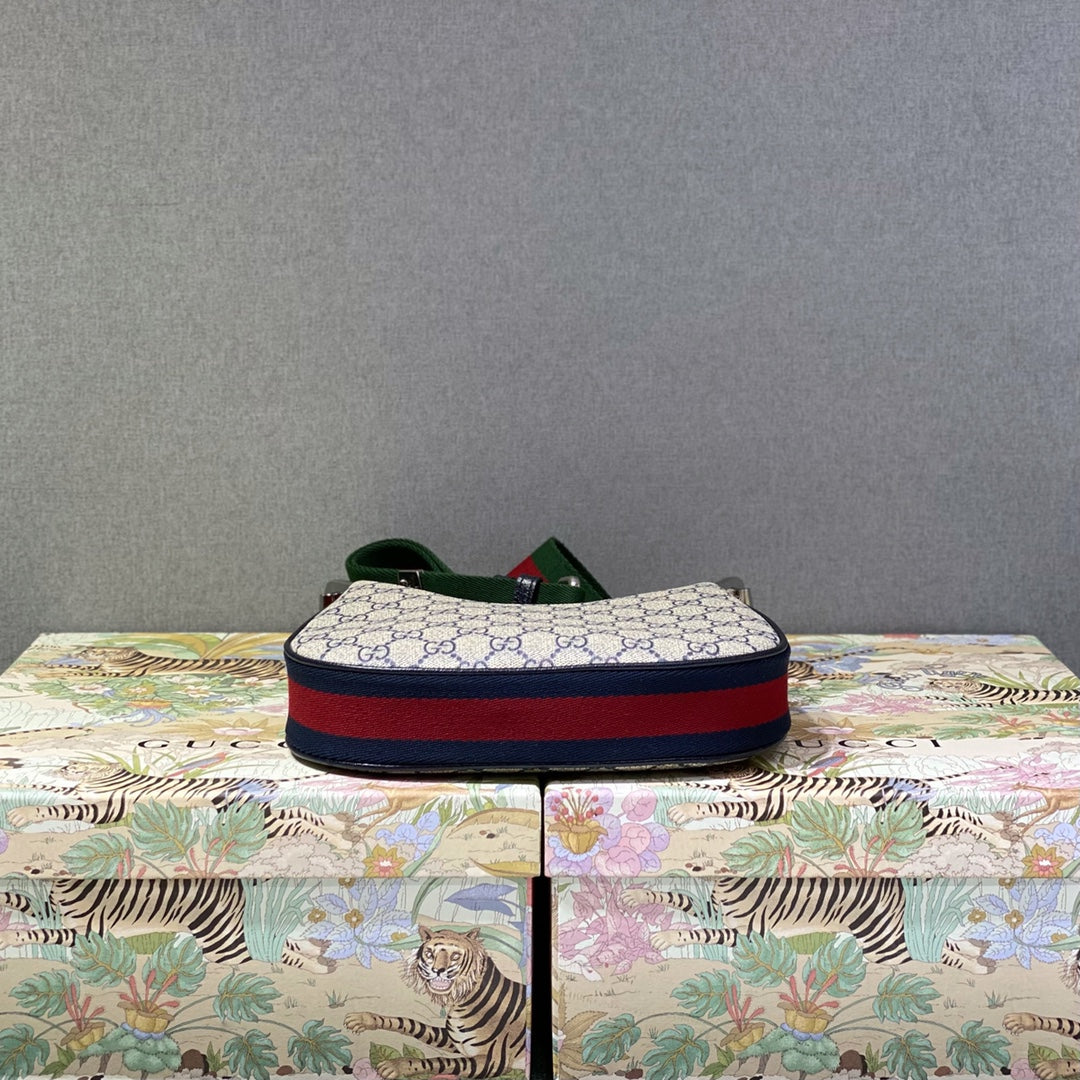 ▪大貨實拍𝗚𝘂𝗰𝗰𝗶 𝗔𝘁𝘁𝗮𝗰𝗵𝗲新品系列型號：699409 尺寸：23*22*5cm#16096