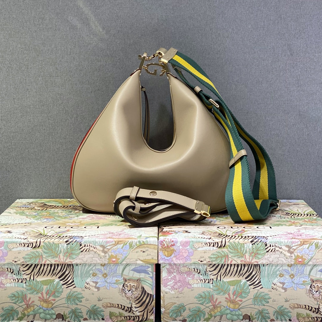 ▪大貨實拍𝗚𝘂𝗰𝗰𝗶 𝗔𝘁𝘁𝗮𝗰𝗵𝗲新品系列型號：702823 尺寸：35*32*6cm#16216