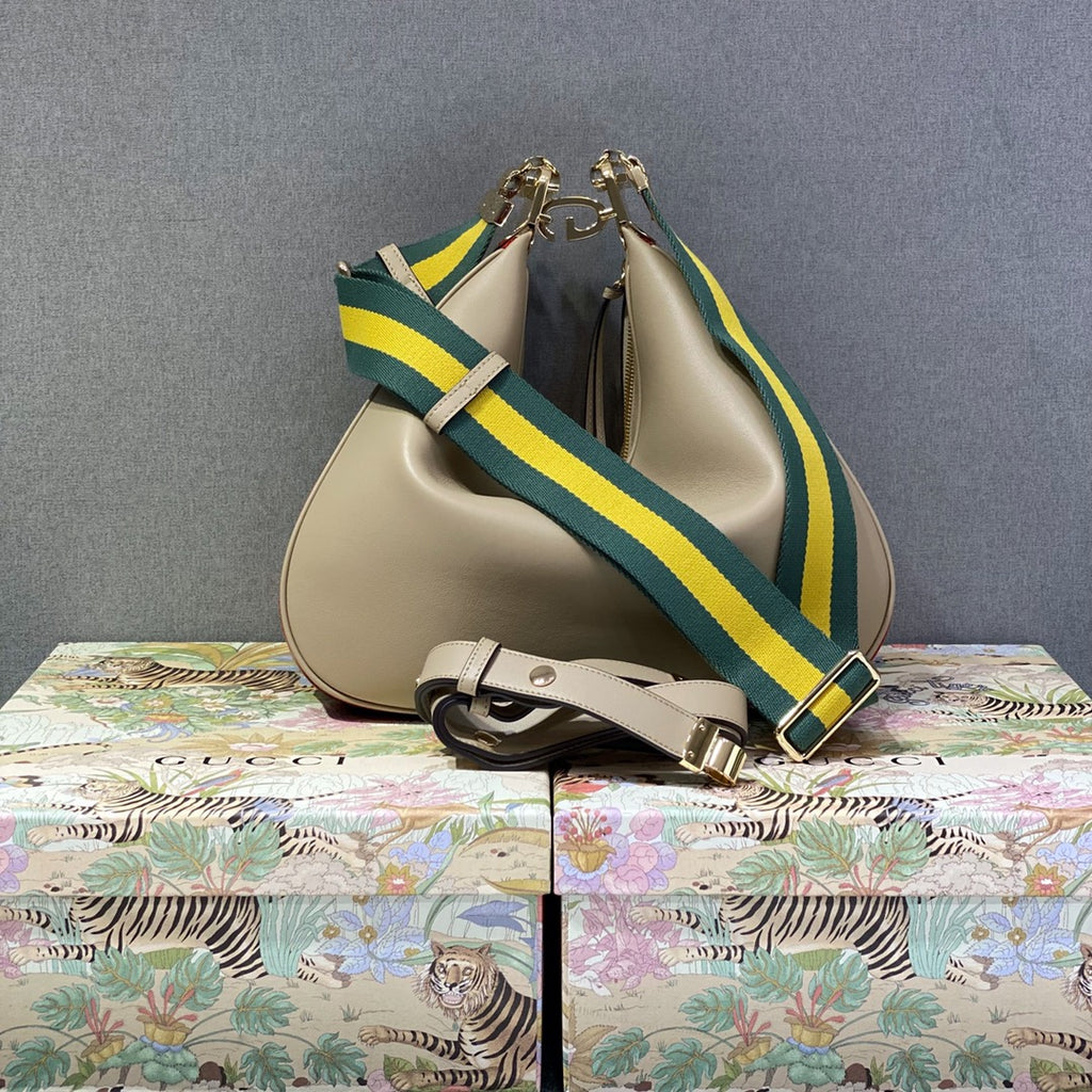 ▪大貨實拍𝗚𝘂𝗰𝗰𝗶 𝗔𝘁𝘁𝗮𝗰𝗵𝗲新品系列型號：702823 尺寸：35*32*6cm#16216