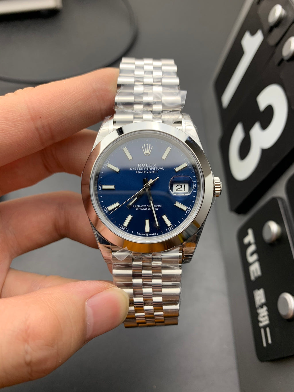 Real photos of the Aperture Blue Dial-up shipment