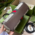 尺寸:24×20.5×10.5cm（561050898） Gucci通路訂單Ophidia 系列托特包❗️迎來新成員小號手提托特包，配上一條可拆卸肩帶。以GG Supreme 帆布製作，鑲嵌紅綠條紋織帶，小巧玲瓏的雙G圖案是源自於70年代的Gucci 典藏設計，裝飾包身的皮革飾片細節和拉鍊頭。閃亮金色金屬配件，內裡麂皮質感超細纖維襯裡