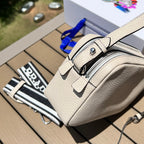 尺寸:22×14.5×8.5cm（581180898） PRADA通路資源特供皮革相機包❗️Prada 相機包男女同款相機包實在太可愛了。對小個子來說簡直是福音，容量超大有兩個隔層，通常出街就夠使用了。附雙肩帶，能背也能提，凹造型也不錯！