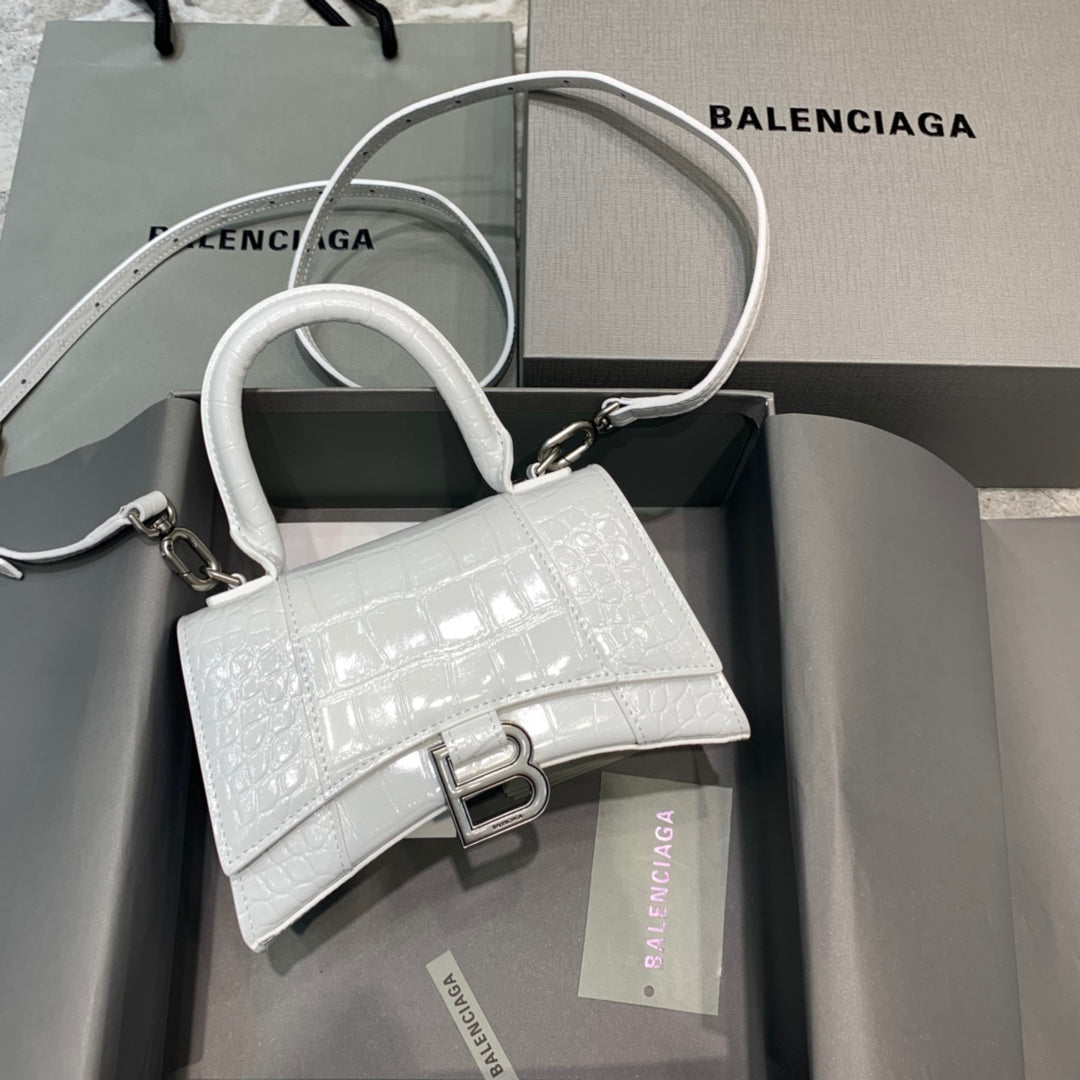 【mini號】💁🏿‍♀原單Balencia巴黎家，本季重磅【鱷魚白色】沙漏包，支持驗貨。尺寸：19-8-21cm#15640