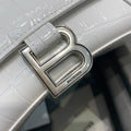 【小號】💁🏿‍♀原單Balencia巴黎家，本季重磅【鱷魚白色】沙漏包，尺寸：23-10-14cm⚠～15700