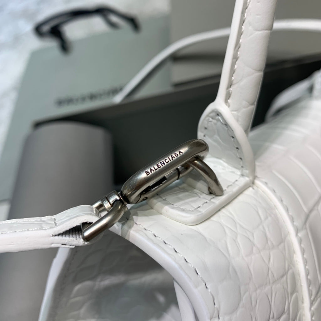 【小號】💁🏿‍♀原單Balencia巴黎家，本季重磅【鱷魚白色】沙漏包，尺寸：23-10-14cm⚠～15700