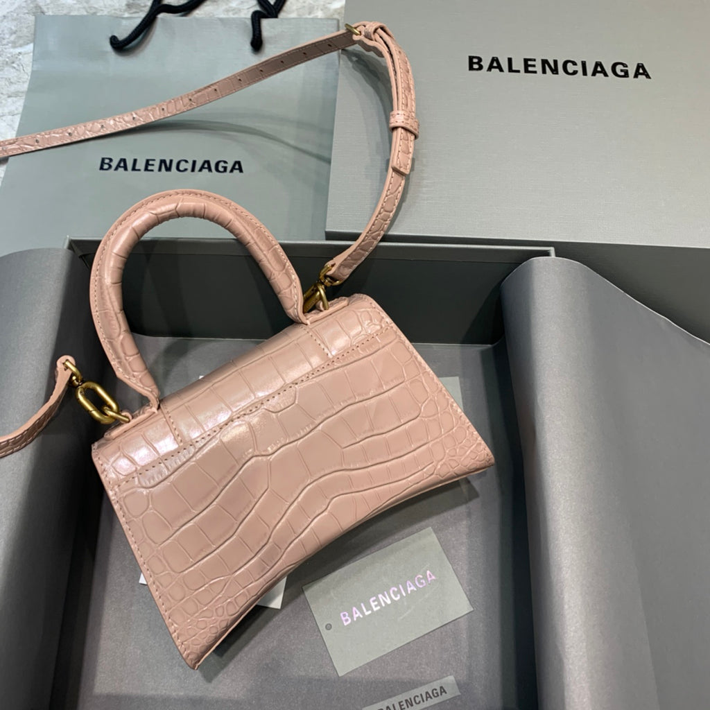 【mini】💁🏿‍♀原單Balencia巴黎家，本季重磅【裸粉色鱷魚紋】沙漏包。尺寸：19-8-11cm#15640