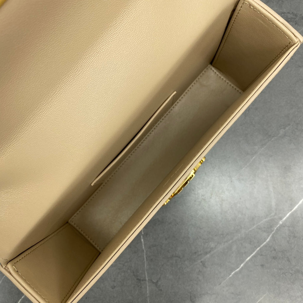 2022冬季鏈條BOX，小硬箱重複經典復古，鏈條真的是點睛之筆