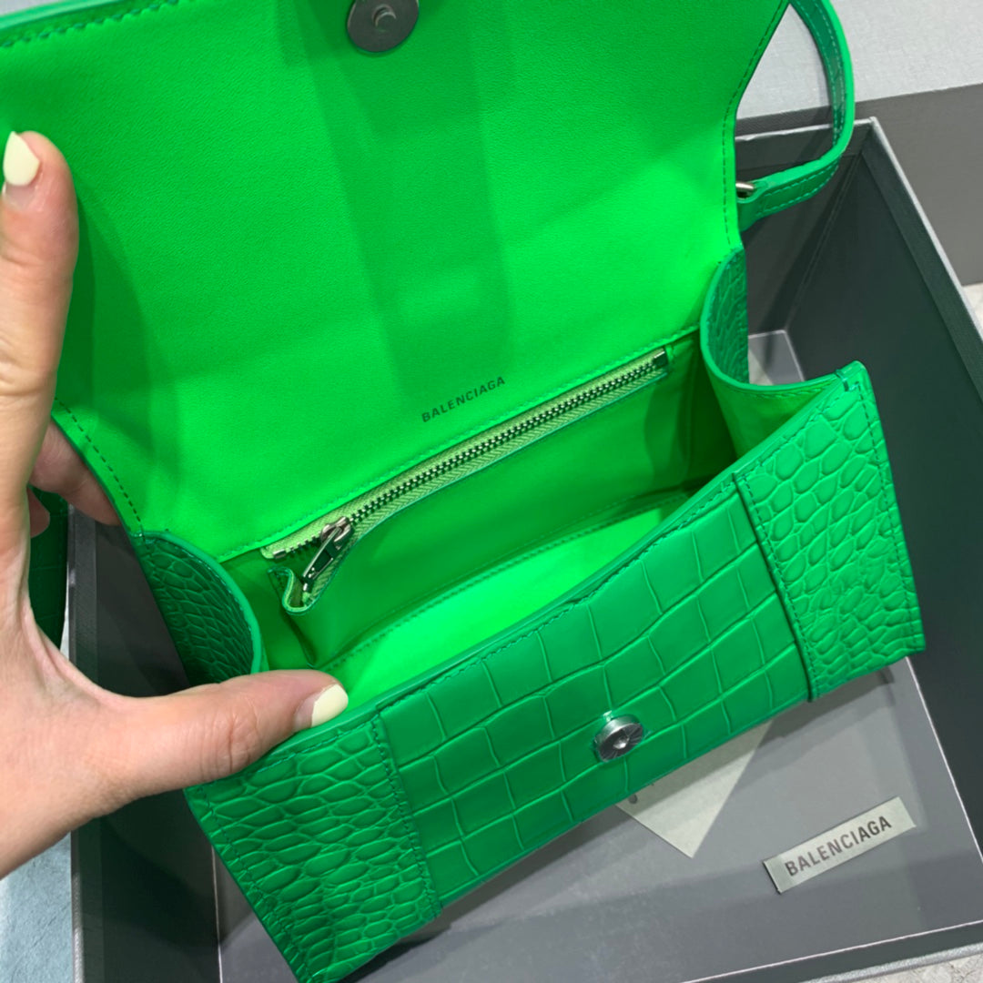 【小號】💁🏿‍♀原單Balencia巴黎家，本季重磅【鱷魚紋新綠】沙漏包，支持驗貨。尺寸：23-10-14cm⚠#15700
