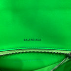【小號】💁🏿‍♀原單Balencia巴黎家，本季重磅【鱷魚紋新綠】沙漏包，支持驗貨。尺寸：23-10-14cm⚠#15700