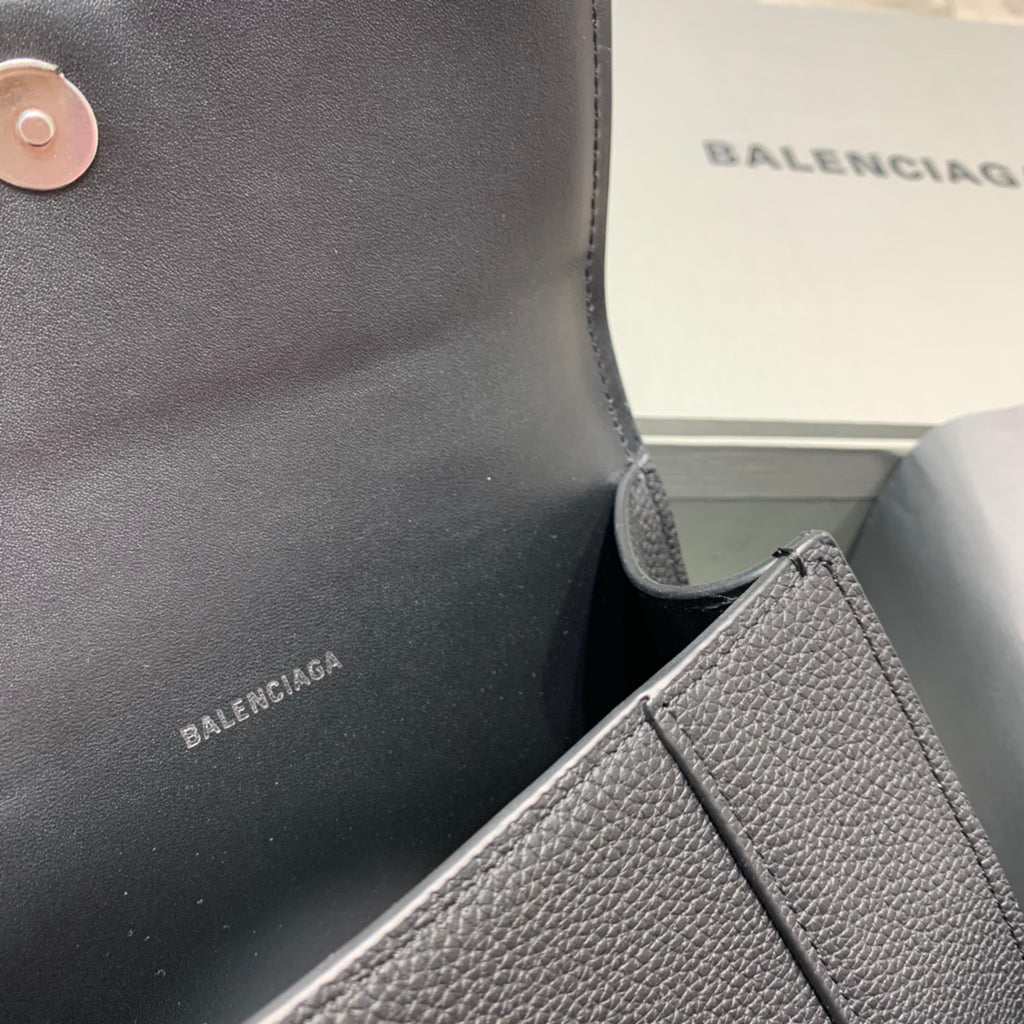 【mini號】💁🏿‍♀原單Balencia巴黎家，本季重磅【荔枝紋黑色】沙漏包，獨特的標誌性弧線形狀造型極具辨識度，一眼就讓人眼前一亮呀超炫酷，尺寸：19-8-21cm⚠#15640