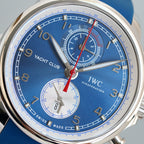 終極版IWC 葡萄牙系列IW390704直徑45x14.5 搭載Cal.89361計時機芯超強力夜光。終極修改1.雙面凸起藍寶石水晶玻璃2.錶殼CNC頂級工藝多道工序打磨拋光，線條清晰流暢3.錶帶升級進口橡膠錶帶無異味不沾塵不發白4.升級錶扣為原廠地球長扣5.字面校準光澤細節更接近正品。 💪用心打造只為媲美專櫃