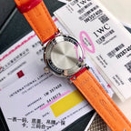 2020最受奥斯卡女明星欢迎腕表之一， 大名鼎鼎IWC万国柏涛菲，尺寸34mm！ 自动机械腕表终于面世 自1984年以来 柏涛菲诺系列腕表始终致力于将地中海生活方式的悠闲随性风格中融入隽永优雅的华丽气质 这款柏涛菲诺系列自动腕表34因直径缩减至34毫米，而更显柔美优雅 非常适合纤细手腕，拥有超高佩戴舒适感 该表款配备经典精钢表壳，12颗天然南非真钻，配鉴定证书！石指示小时数，原装瑞士eta SW-300自动机械机芯（天文台认证） 这款女士腕表搭配由意大利制鞋商Santoni制作的手绘鳄鱼皮表带。，