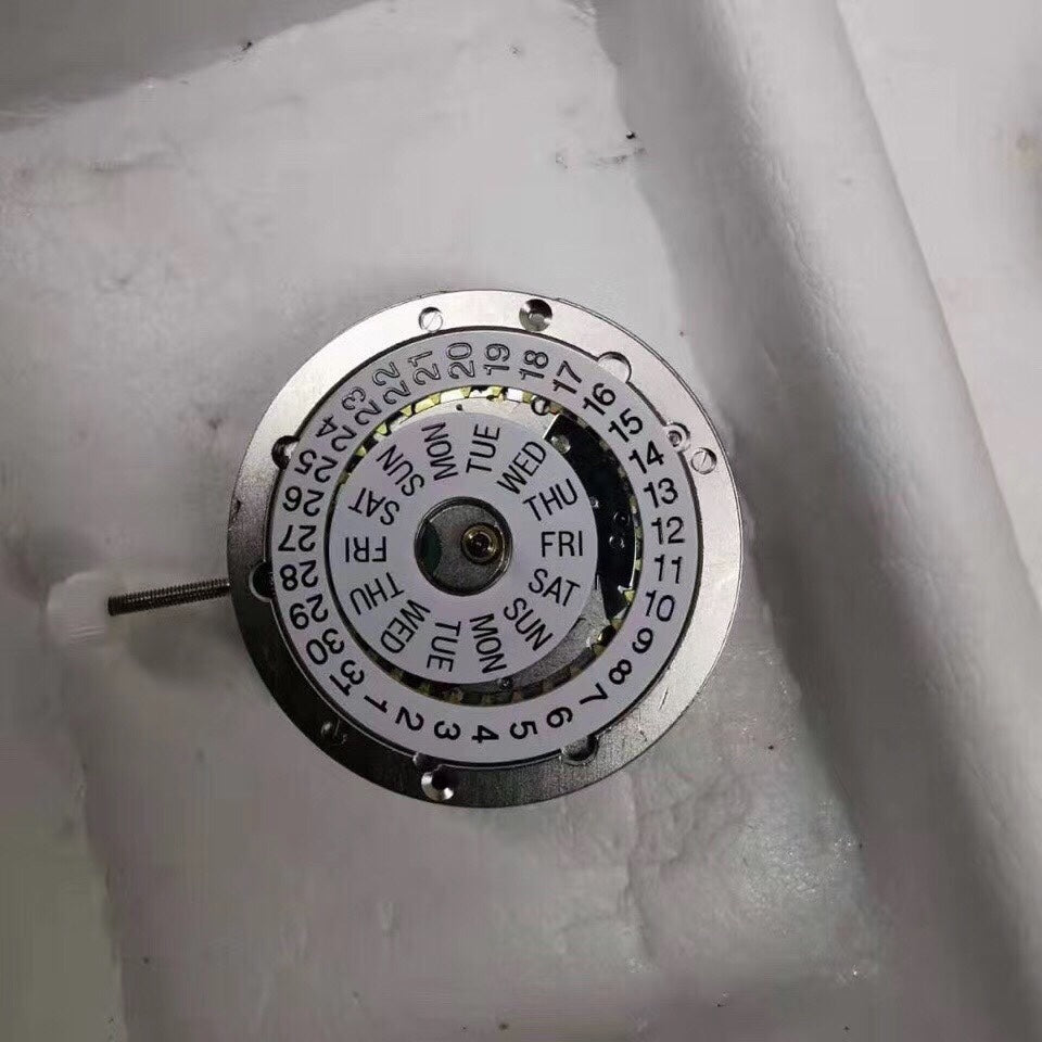 型號IW377726，新款首發！硬貨！通路出口訂單！原封！缺個經銷商印章就是正品！ 萬國飛行員計時腕錶，擁有高性能腕錶的典型品質：精準性，功能性和可靠性。 機械式六針計時碼錶，這款防水達6巴的飛行員腕錶搭配牛皮錶帶