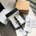 《原單正品》通路出口訂單！原封！缺個經銷商印章就是正品！大名鼎鼎的萬國柏濤菲諾腕錶界的Gentleman，永遠像個紳士一般存在，簡潔風格原裝瑞士SW300自動機械機芯,個個錶友都以為Eta-2982是基礎機芯其實真正基礎機芯是原裝瑞士SW300機芯（也就是萬國自己命名的35111） 大尺寸母皮木錶帶的35111年