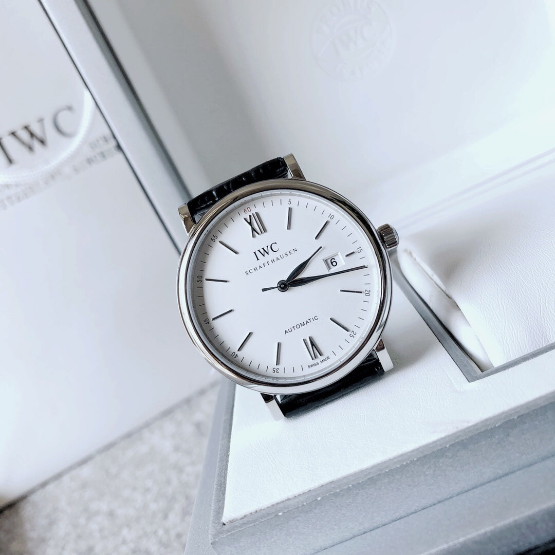 IWC萬國手錶柏濤菲諾系列男錶機械錶尺寸40mm 生活防水30米配全套原包裝不滿意包退換終身保固。