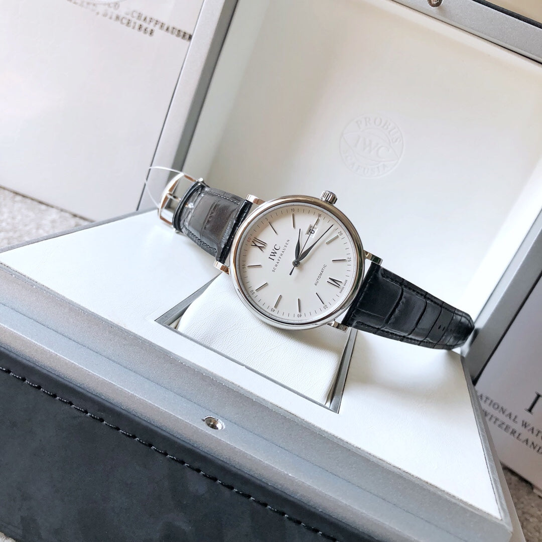 IWC萬國手錶柏濤菲諾系列男錶機械錶尺寸40mm 生活防水30米配全套原包裝不滿意包退換終身保固。
