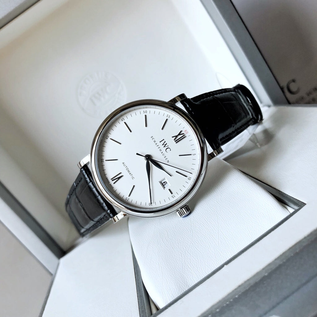 IWC萬國手錶柏濤菲諾系列男錶機械錶尺寸40mm 生活防水30米配全套原包裝不滿意包退換終身保固。