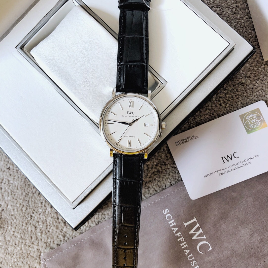 IWC萬國手錶柏濤菲諾系列男錶機械錶尺寸40mm 生活防水30米配全套原包裝不滿意包退換終身保固。