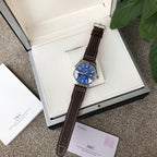 新款獨家最牛硬貨IWC萬國-最強馬克小王子系列， 精鋼錶殼，直徑40mm，厚度10mm， 進口瑞士ETA2824超薄機芯，藍寶石水晶雙卜表鏡，進口牛皮，精鋼錶背錕刻小王子圖案， 性價比超高，獨家貨源，支持終身保修，為使用無原條件退裝。