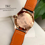 新款獨家最牛硬貨IWC萬國-最強馬克小王子系列精鋼錶殼，直徑40mm，厚度10mm 進口瑞士ETA2824超薄機芯藍寶石水晶雙卜錶鏡，進口牛皮精鋼錶背錕刻小王子圖案，性價比超高，獨家貨源，支持終身保修，為使用無原包裝包裝。
