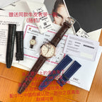 型號：IW356504。入行以來最牛硬貨！通路出口訂單！原封！缺個經銷商印章就是正品！大名鼎鼎的萬國柏濤菲諾大三針金錶，腕錶界的Gentleman，永遠像是個紳士一般存在！簡約、經典，是柏濤菲諾自動腕錶多年來保持成功的奧秘。 18K紅金錶殼，純金鑲飾和鍍金指針，突顯大氣、高顏值！錶背海港美景的精緻圖案雕刻裝飾是柏濤菲諾大三針金錶最大的特色，無處不彰顯優雅高貴！原廠瑞士Eta-2892自動機械機芯（也就是萬國自己命名的35111）