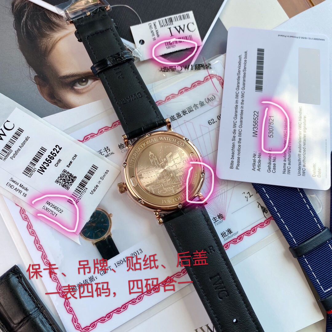 型號：IW356522。入行以來最牛硬貨！通路出口訂單！原封！缺個經銷商印章就是正品！大名鼎鼎的萬國柏濤菲諾大三針金錶，腕錶界的Gentleman，永遠像是個紳士一般存在！簡約、經典，是柏濤菲諾自動腕錶多年來保持成功的奧秘。 18K紅金錶殼，純金鑲飾和鍍金指針，突顯大氣、高顏值！錶背海港美景的精緻圖案雕刻裝飾是柏濤菲諾大三針金錶最大的特色，無處不彰顯優雅高貴！原廠瑞士Eta-2892自動機械機芯（也就是萬國自己命名的35111）