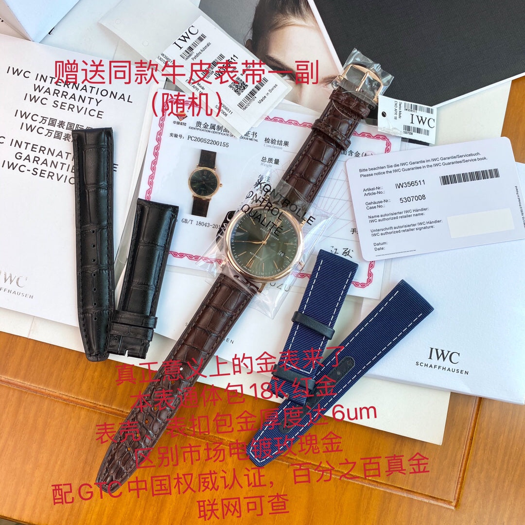 型號：IW356511。入行以來最牛硬貨！通路出口訂單！原封！缺個經銷商印章就是正品！大名鼎鼎的萬國柏濤菲諾大三針金錶，腕錶界的Gentleman，永遠像是個紳士一般存在！簡約、經典，是柏濤菲諾自動腕錶多年來保持成功的奧秘。 18K紅金錶殼，純金鑲飾和鍍金指針，突顯大氣、高顏值！錶背海港美景的精緻圖案雕刻裝飾是柏濤菲諾大三針金錶最大的特色，無處不彰顯優雅高貴！原廠瑞士Eta-2892自動機械機芯（也就是萬國自己命名的35111）
