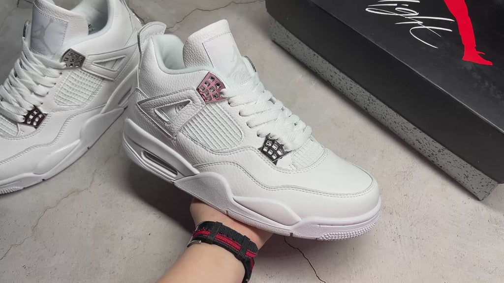 Air Jordan 4 系列優選品質原鞋開發正確鞋款正確中底鋼印頭層皮料極速福利尺寸：36 36.5 37.5 38 38.5 39 40 40.5 41 42 42.5 43 44 44.5 45 46 47.