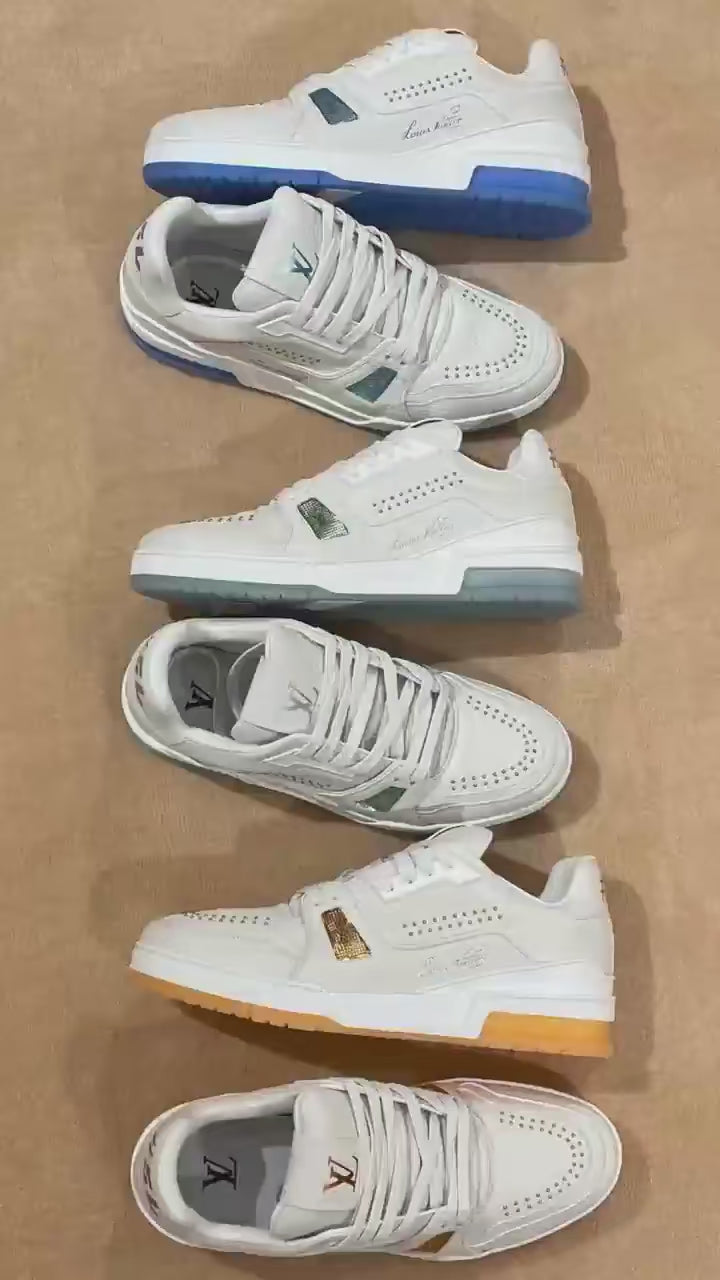 經典𝐓𝐫𝐚𝐢𝐧𝐞𝐫 百搭單品