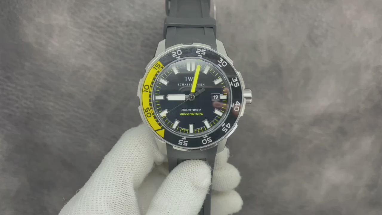 IWS秒天神器，V2升級版原廠正品開模！一個復刻版卻還原正品的原汁原味，擁有著萬國IWC品牌中的水鬼之稱！夏天必備神器，任何場合都可以穿戴！正品3W➕，配上一套發票它就是正品！