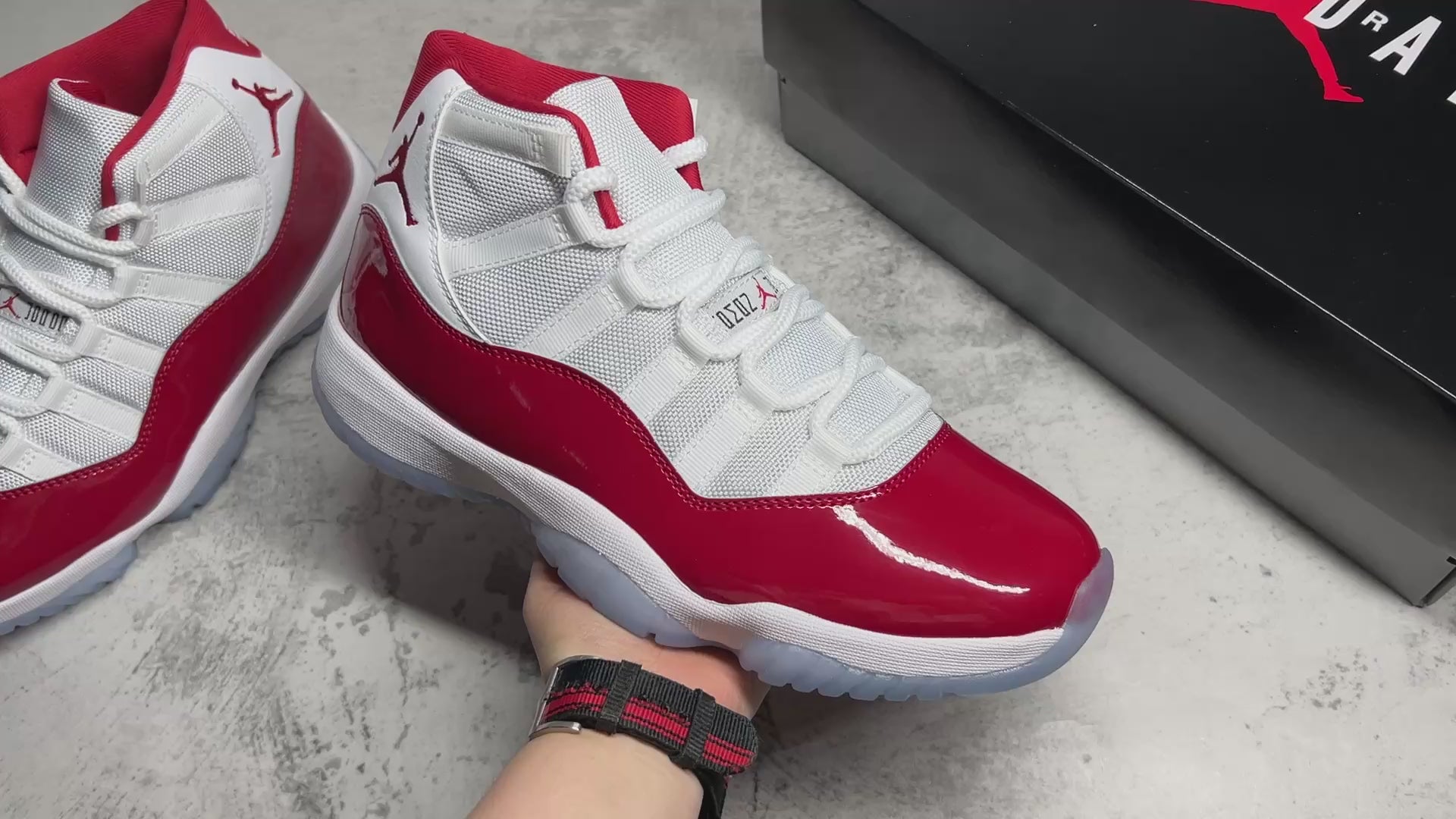 外貿專供純原Air Jordan 11 Retro 高幫男子文化籃球鞋國內一線大廠出品知名廠牌同源原鞋原數據紙板開發原裝碳板加持內置全掌Sole氣墊原檔案電繡Jump Logo 鞋面沖裁標準點位美人尖原鞋匹配度高達98% Size：40 40.5 41 42 42.5 43 44 44.5 45 46 47.5